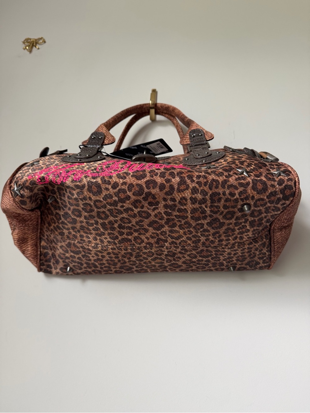 Von Dutch Leopard Print Satchel bag with Pink rhinestone logo stud detail - Picture 3 of 9